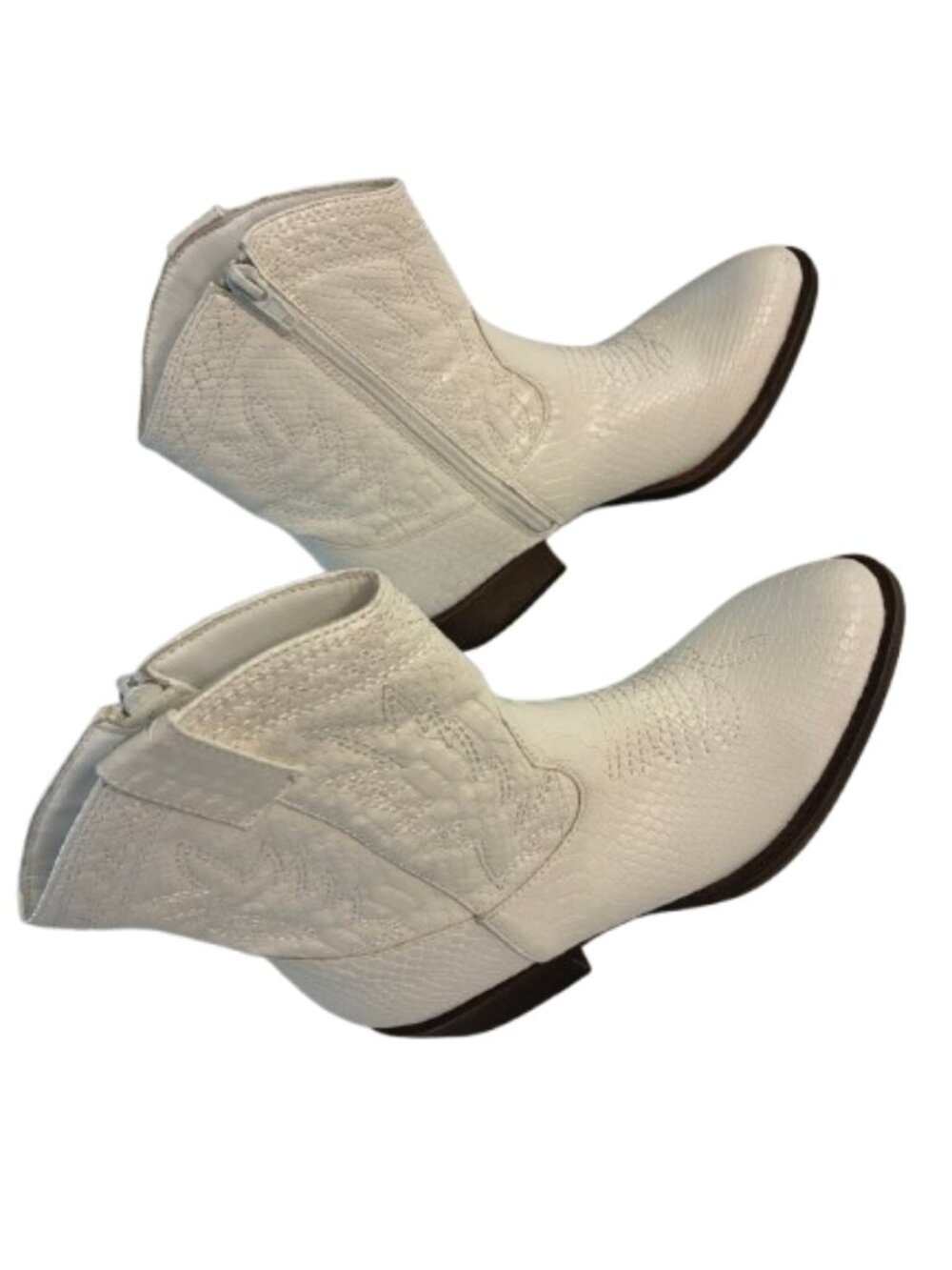 Coconuts by Matisse Derringer cowboy Cowgirl White Textured Western Ankle Boots